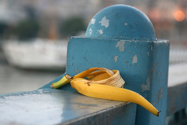Co roku "produkowanych" jest 2 tysiące ton skórek bananowych